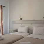 Black * Kamari (Santorini)