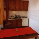 Black Kamari (Santorini)