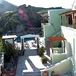 Apartment Black Kamari (Santorini)