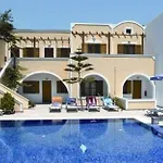 Black * Kamari (Santorini)