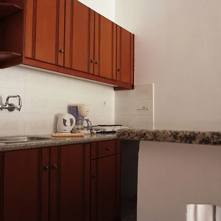 Black Apartment Kamari (Santorini)