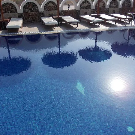 Black Apartment Kamari (Santorini)