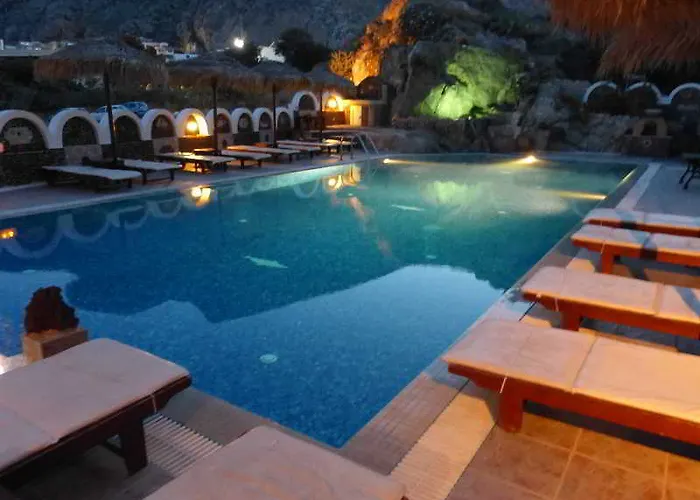 Black Apartment Kamari (Santorini)