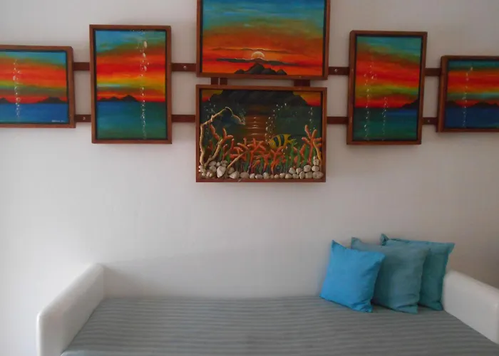 Black Kamari (Santorini)