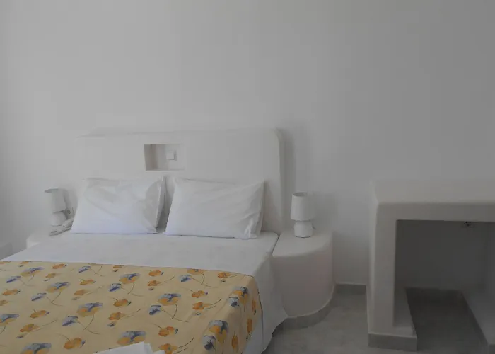 Apartment Black Kamari (Santorini)