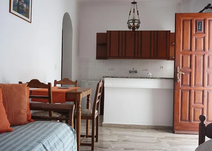 Apartment Black Kamari (Santorini)