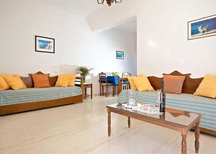 Apartment Black Kamari (Santorini)